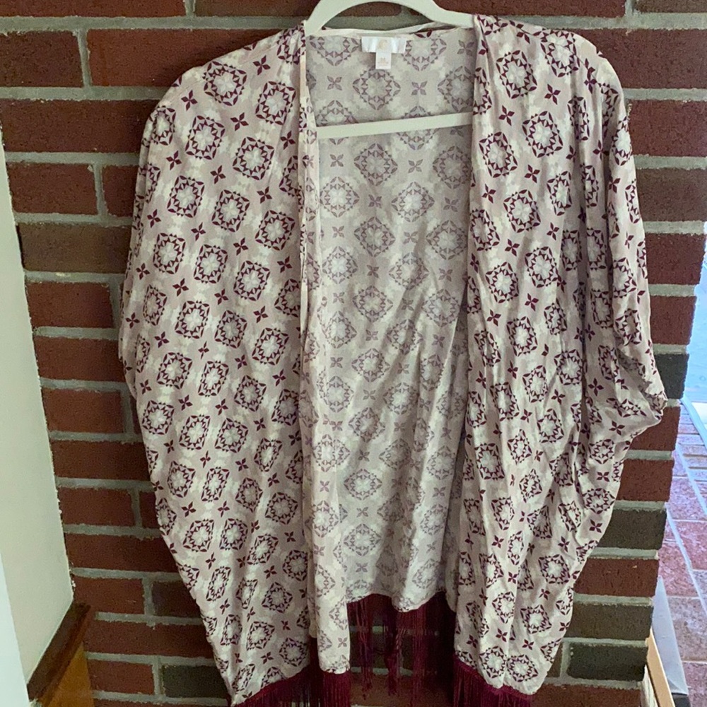 Medium Charming Charlie’s lightweight shall/Cardigan.